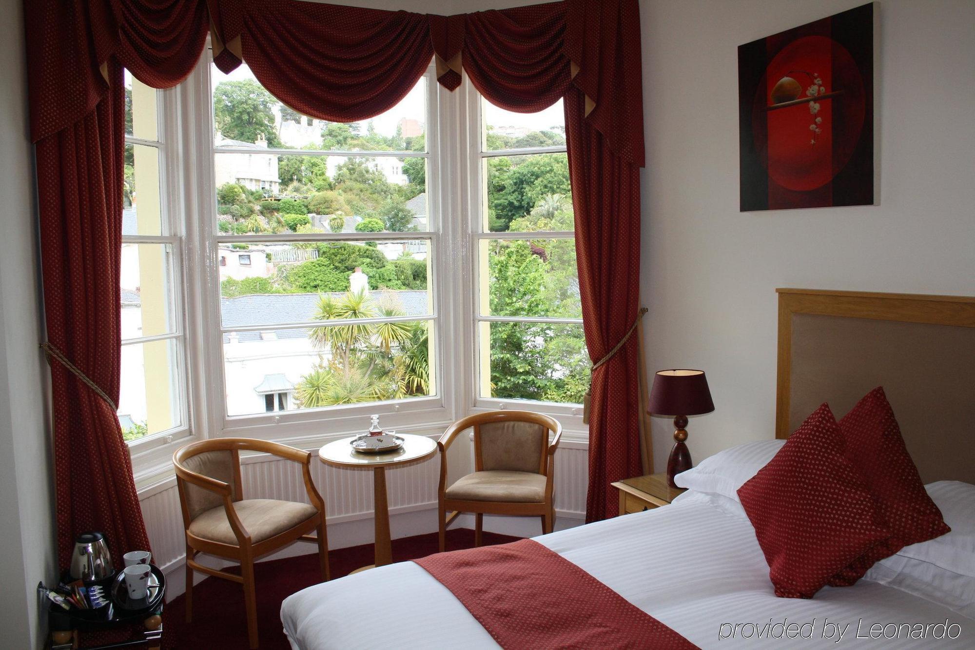 Meadfoot Bay Hotel Torquay Ngoại thất bức ảnh